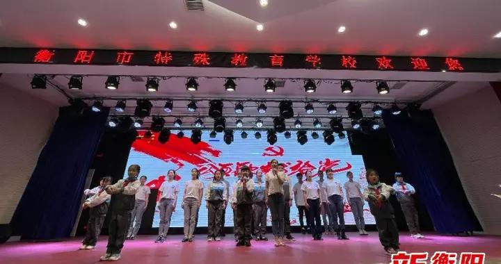 曹操在软禁汉献帝时，真的与汉献帝的妃子有染吗？游戏画面