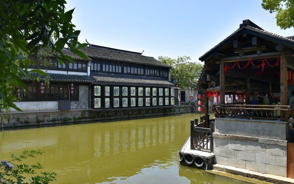 温馨小屋逃离